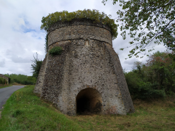 Peut-être un ancien haut fourneaux