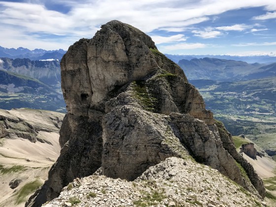 Pic de la Cloche, face Ouest, vu depuis la crête montant au grand Ferrand