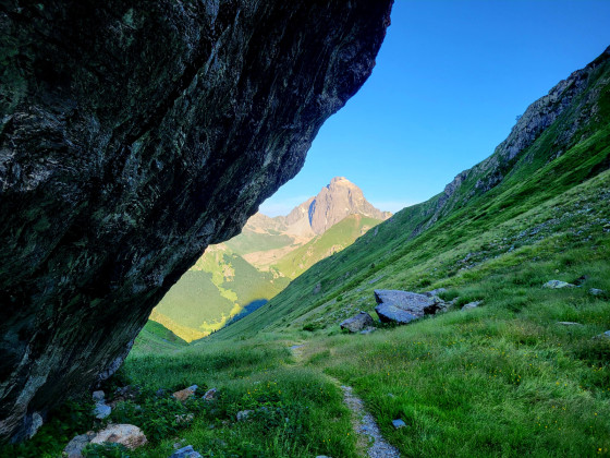 Pic du Midi d'Ossau vu depuis la Quèbe d'Arrious