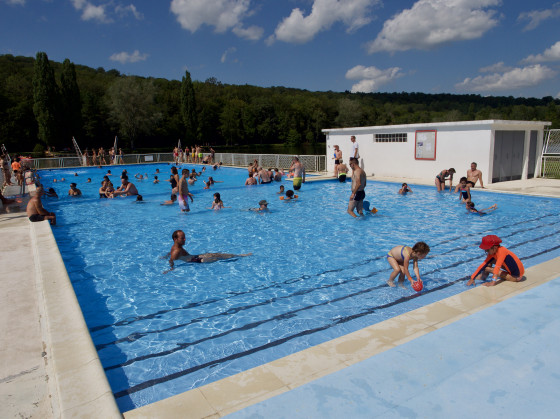 Piscine de plein air des Lacs de la Folie à Contrexéville