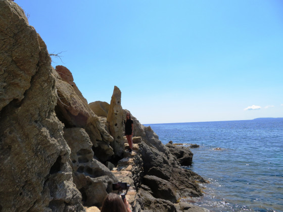 piton rocheux sur le sentier