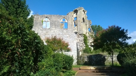 Place du Ch&acirc;teau de Thiers-sur-Th&egrave;ve (Oise).