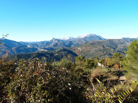 Plamari et le Mont Vial au loin