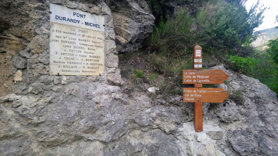 Plaque comm&eacute;morative au pont Durandy