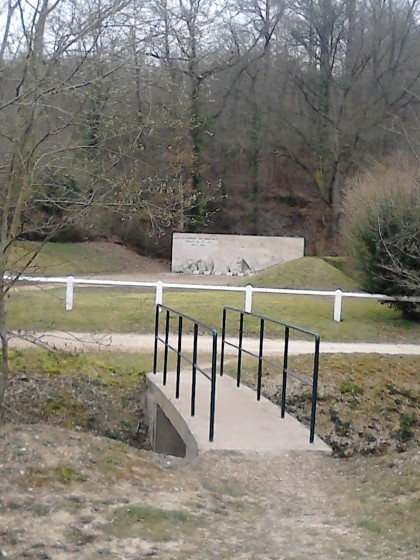 point 6 monument aux morts