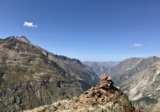 Point de repère: le grand cairn de la Côte du Faoutre