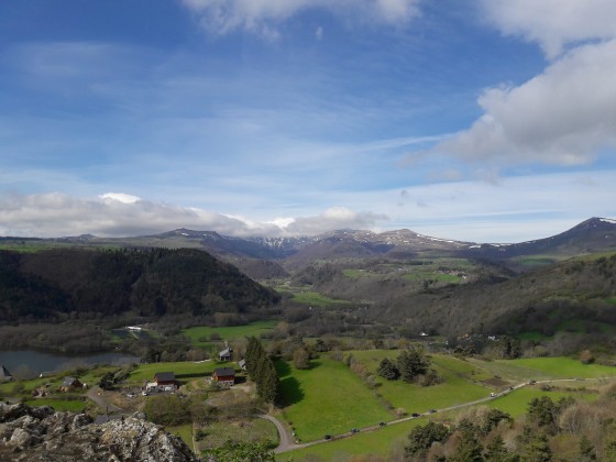 point de vue sur le lac et le Sancy du Rocher de l\'horloge