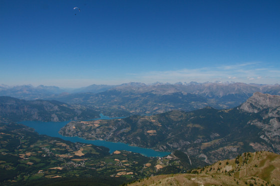 Point de vue sur Serre-Pon&ccedil;on et les Alpes