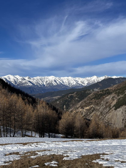 Point de vue sur les montagne au alentours