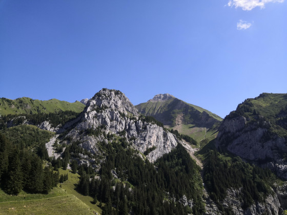 Pointe de Sosay et pic de Jallouvre au fond