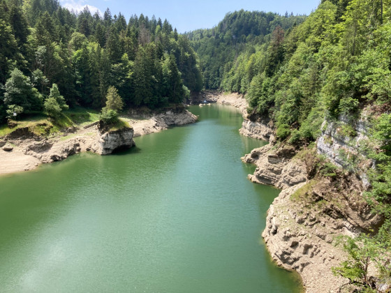 Points de vue sur le lac de Moron