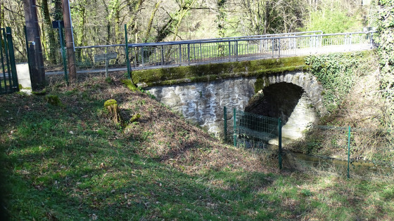 Pont acc&egrave;s Labonnie