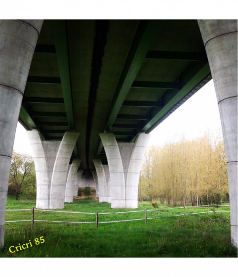 Pont autoroutier A87.
