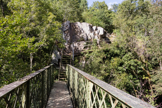 Pont de fer sur la Bouble.