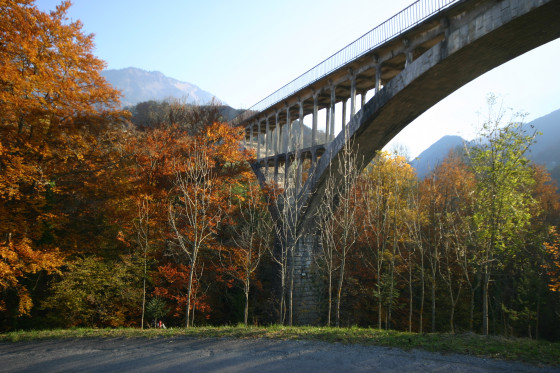 Pont de Seythenex &agrave; l'automne