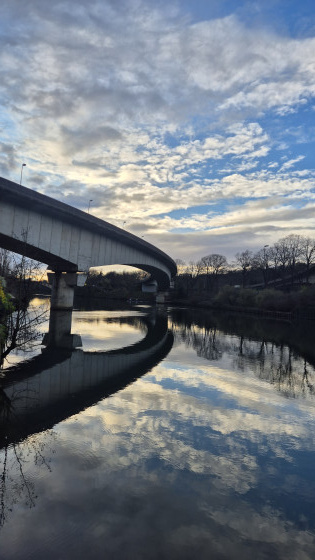 Pont supportant l'Autoroute de l'Est