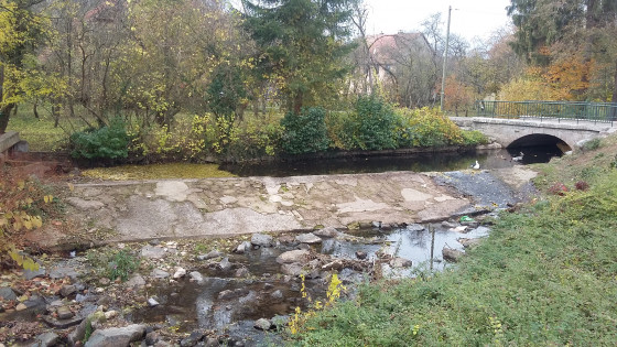 Pont sur La Madeleine et bief du Moulin