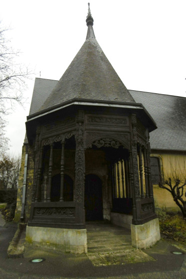 Porche de l'église Saint-Sulpice de Ry