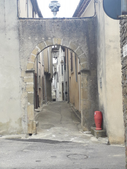 porche du village