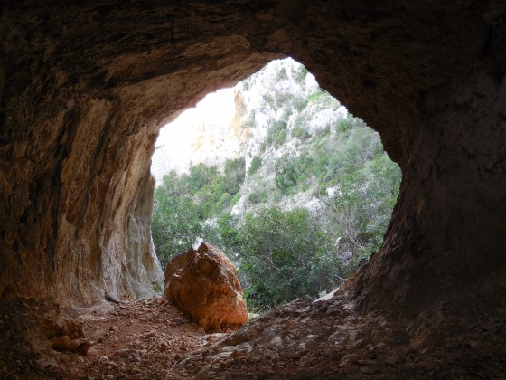 Porche N°2 des grottes du Château du diable
