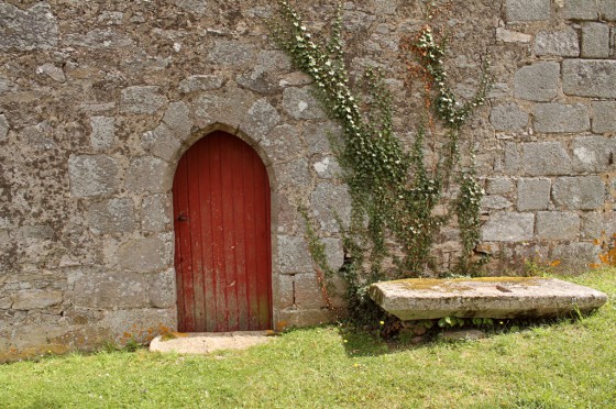 Porte de la chapelle de Bussière Madeleine