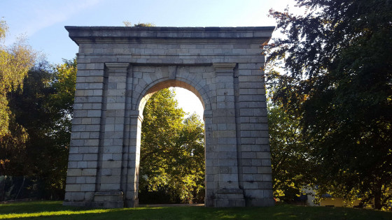 Porte Castelnau