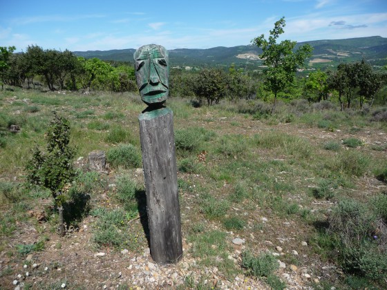 Poteau sculpté
