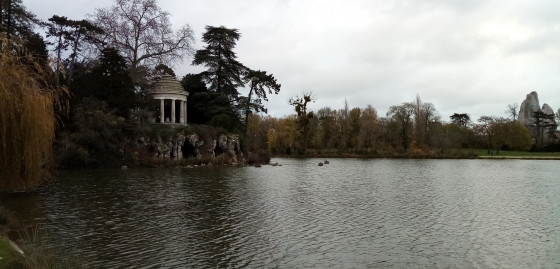 Pseudo temple grec