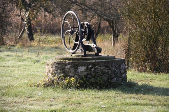 Puits à la sortie du village