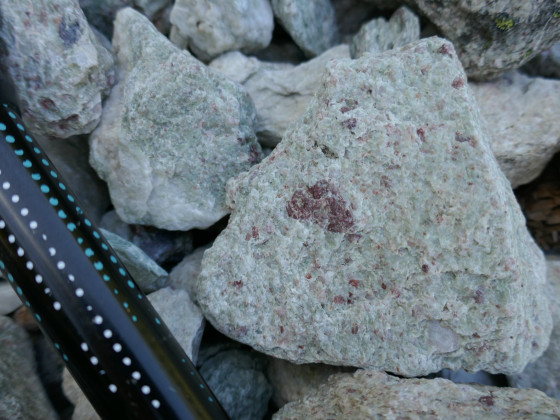 Quartzite à grenats