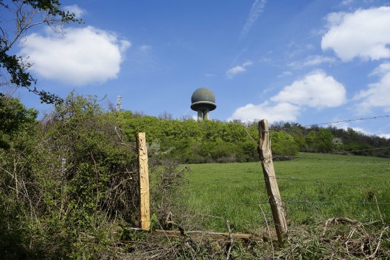 Radôme sur le fort de Mont Verdun