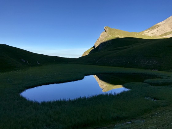 Reflets calmes dans le Lac du Lauzon