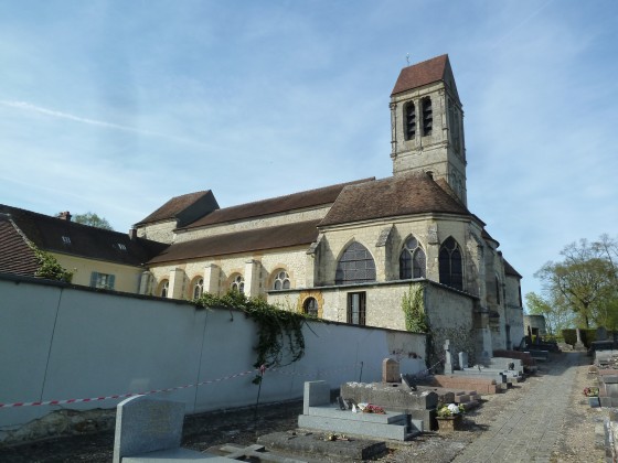 Retour au point 1 : Luzarches, vue de l'église