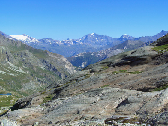 Roche polie au-dessus de Plan des Eaux