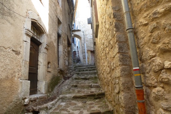 Ruelle d\'orpierre