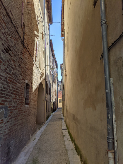 Ruelles pr&egrave;s de la cath&eacute;drale de Cahors