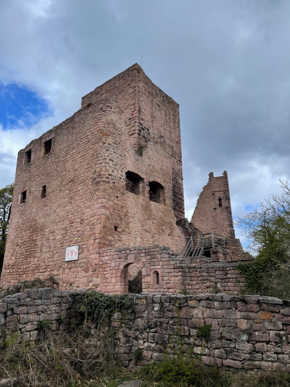 Ruines de l'un des 3 Châteaux d'Husseren