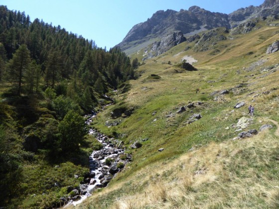 Ruisseau du Chardonnet et la Crête du Queyrellin