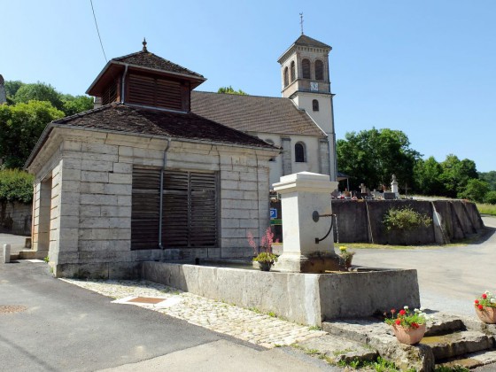 Rurey : Église de la Nativité de Saint Jean-Baptiste et fontaine-lavoir-abreuvoir