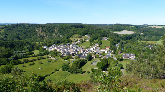 Saint-L&eacute;onard-des-Bois vu depuis le Haut Fourch&eacute;