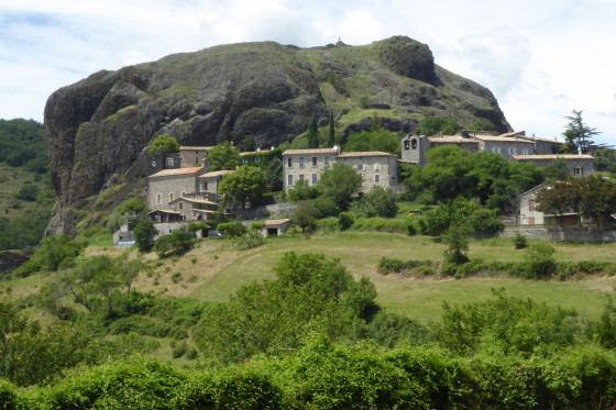 Sceautres au pied du Neck
