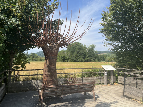Sculpture sur le Chemin des Marais