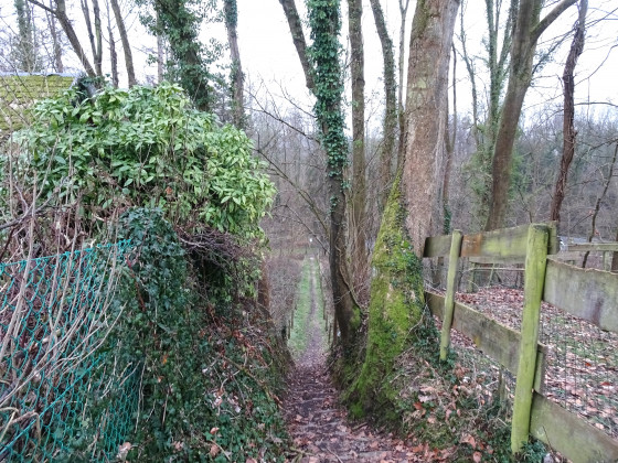 Sentier de la rue La Haut