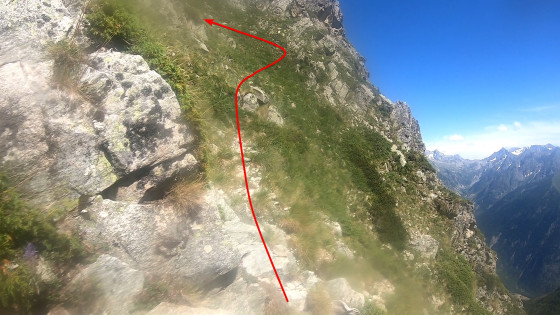 Sentier menant au passage de la crête Sud
