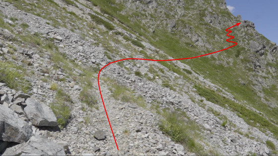 Sentier menant au passage du col Menoux