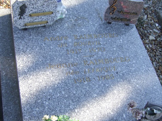 S&eacute;pulture de Bourvil