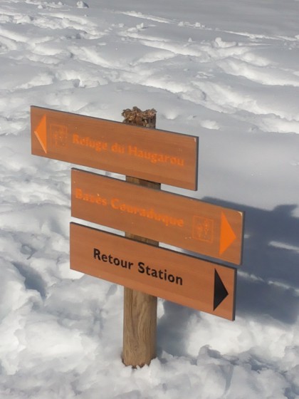 Signalétique Station du col de Couraduque vers Refuge du Haugarou