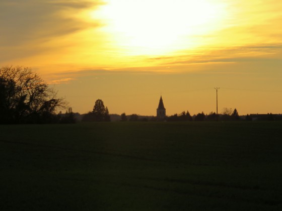 Soleil couchant sur Saint-Lactencin