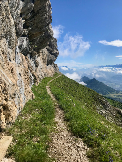 Sous la falaise d’Agathe