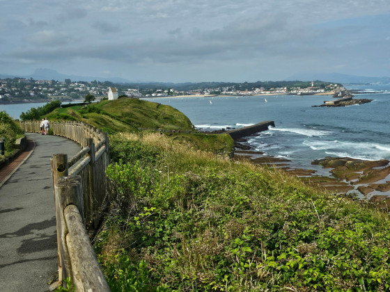 St Jean de Luz- Baie éponyme et vue Socoa
